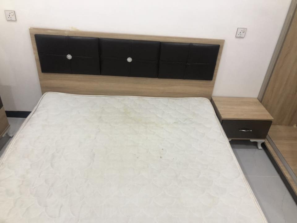 غرفة نوم تركي للبيع ٢٠٠الف تواصل خاص ***********
