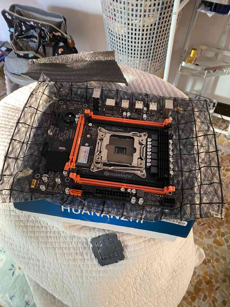 بوردين واحد منهم وياه رام و معالج ddr3 واحد بس بورد بس يدعم ddr4 الخلل بيهم بناتهم معوجه الي يفديهم 30 ويا التوصيل


**إذا كنت صاحب هذا الإعلان وتريد حذفه لأي سبب، رجاءا أرسل رسالة إلى الدعم الفني**