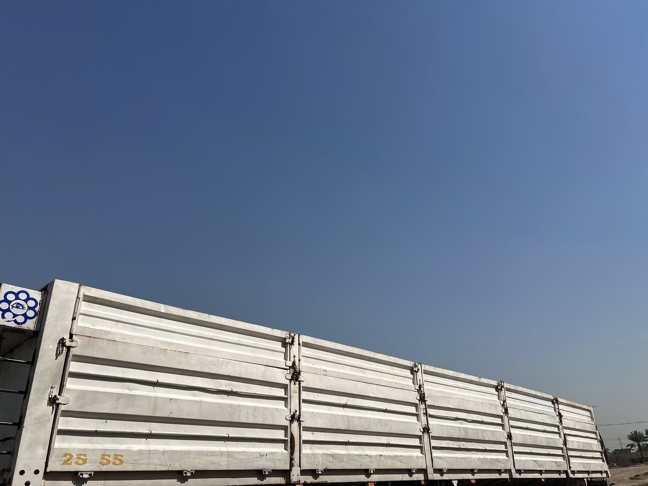 السلام عليكم نص جناب للبيع هنة ملحقهن رتفاع150 )(***********
