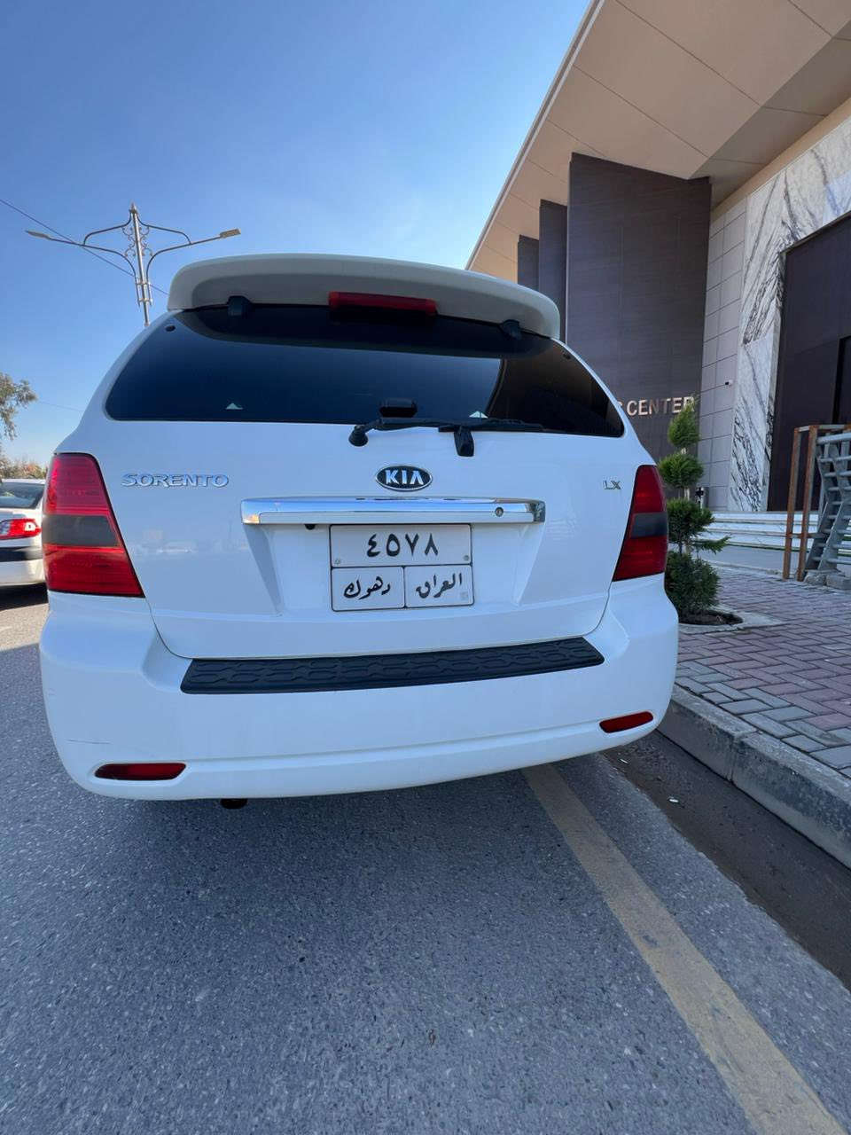 سلام عليكم …
للبيع سورينتو 2007   4x4
سيارة كلين ماشية 180الف حقيقي مابيها اي صبغ فقط بارد باب اليمين الخلفي على كد شبر فقط ..
حجم المحرك 3.8  V6سلندر 
مكينة وكير بشرط ..
صدر امامي والخلفي جديد وضع شركة بلادي
رقمها دهوك اربع ارقام مميز 
شرط التحويل ..
السعر 110 وبيها مجال 
مكان السيارة موصل 
للاستفسار التواصل 
***********
***********
