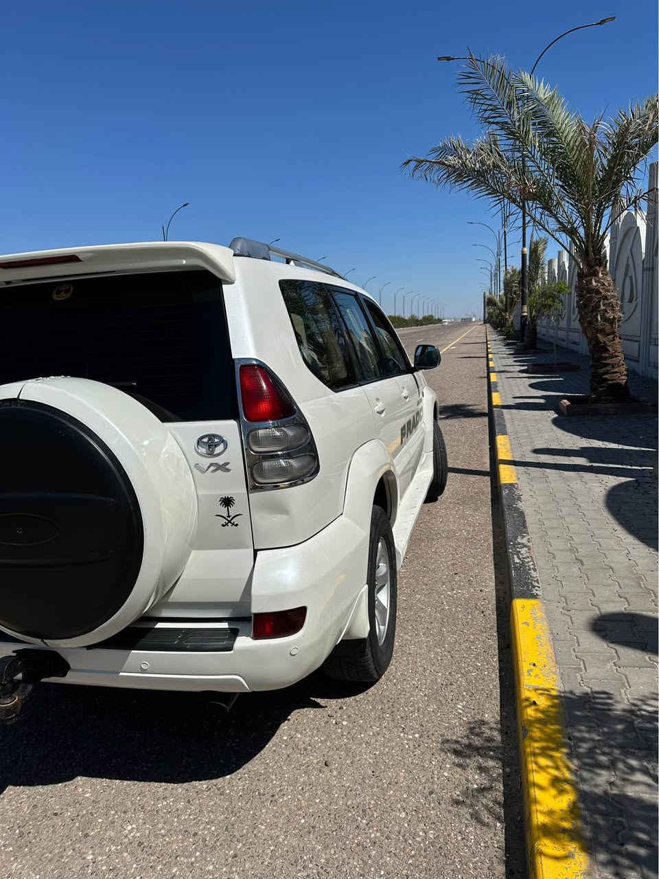 السلام عليكم ً للبيع برادو 2005 VX خليجي محرك 6 سياره فول كويتي حته بصمه وتشغيل عن بعد بيهه قطعتين صبغ بنيدوقماره  سبب تقشير سونار موجود كفاله من الضربه والمعجون رقم بصره باسمي الجديد تحويل موجوده بل بصره سعر 148 بيهه مجال رقم
*********** للتصال
*********** واتساب البصرة, العراق
