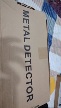 كاشف معادن • ٢ بكرتون • ٣ بدون كرتون