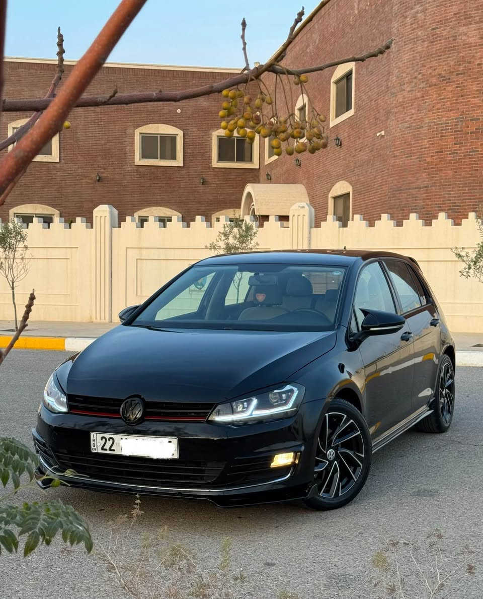 فولكسواكن كولف 2017 
محرك 1.8 توربو 
مواصفات TSI 
مشدود عليها كت كامل دوسات ولحية وجنح و دفيوزر TCR 
لايت GTI 
ويلكب رياضي 
شاشة محدثة مال GTI
ماشية 60 الف 
رقم سنوية جديد 
ضرر بنيد وجاملغ وهنا صاير بيها شوية بلباب شوية بلخاملغ الخلفي
بدون دواخل  
كير محرك كلة بشرط ممفتوح 
مكان السيارة اربيل
السعر 119  
*********** أربيل, العراق
