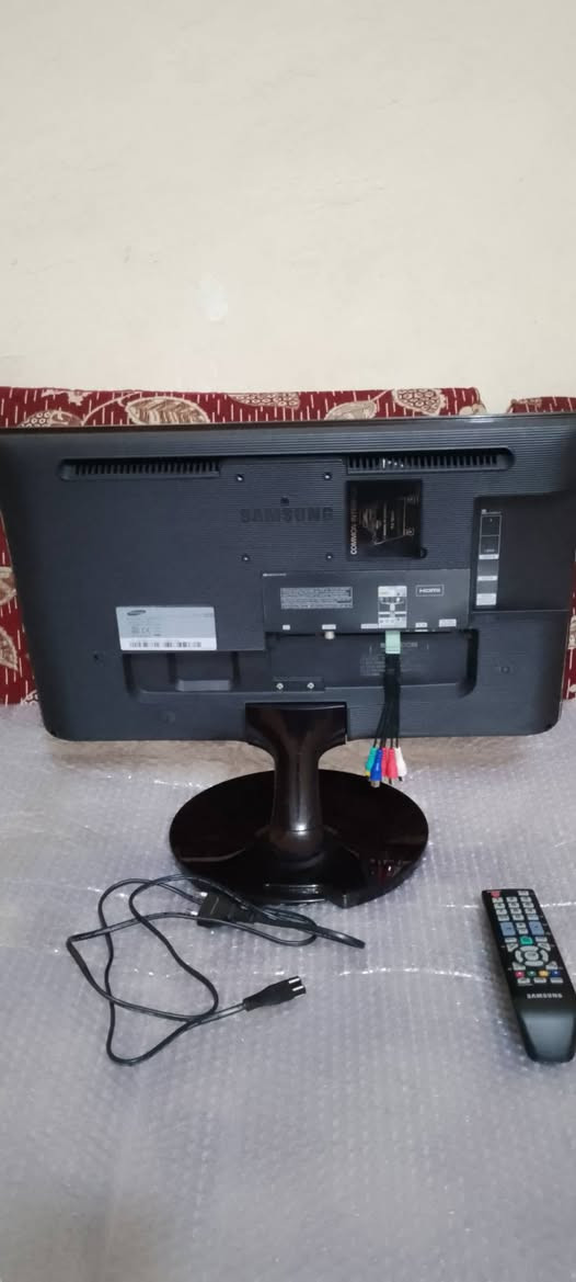 سلام عليكم أخوان بلازمه سامسونك أصلي نضافه فول اخت الجديده صورتها لايوعلا عليها كلش واضحه والوانها تخبل LED حته ريمونده الاصلي موجود تفيد للاجهزه الحديثه والريترو بيها جميع المنافذ أجدي كومبونت ايفي أراف حته مال حاسبه بيها السعر 90 ألف


**إذا كنت صاحب هذا الإعلان وتريد حذفه لأي سبب، رجاءا أرسل رسالة إلى الدعم الفني**