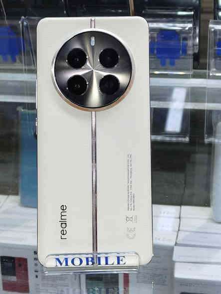 ريلمي 12برو فايف جي
ذاكره 512
رام 12+12
جهاز جديد مستخدم اسبوع 
قراض كامل 
السعر 290 
***********
