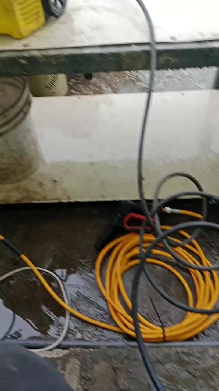 فاره ريشان باب اول ضاغطه جديده عالفحص صونده ومسدس كامله ب٥٠ بابل حله نزيزه مقابل الامام الحارث ***********
