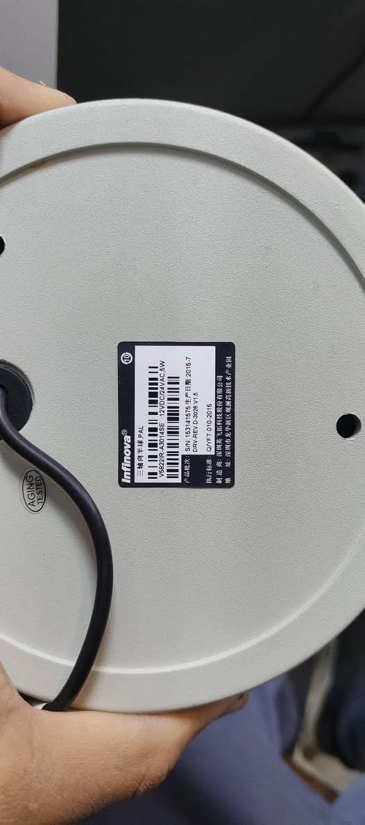 سعرها كلش غالي بالموقع   يم اعلى سعر والرزق على الله 
~~~~~~~~~~~~~~~~~~~~~~~~~

كاميرا مراقبة من نوع Infinova V6822-TA Series Fixed Minidome. 
الدقة والتقنية: توفر الكاميرا دقة تصل إلى 2 ميجابكسل (1920x1080) مع تقنية تصوير عالي الديناميكية (WDR). 
الرؤية الليلية: مجهزة بإضاءة تحت حمراء (IR) ذكية تصل إلى 20 مترًا، وتعمل في ظروف الإضاءة المنخفضة.


**إذا كنت صاحب هذا الإعلان وتريد حذفه لأي سبب، رجاءا أرسل رسالة إلى الدعم الفني**