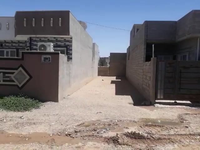 ارض للبيع القوسيات حي الزيتون مدخل أسواق ابو علي المسا حة ١٠٠  *********** # ***********
