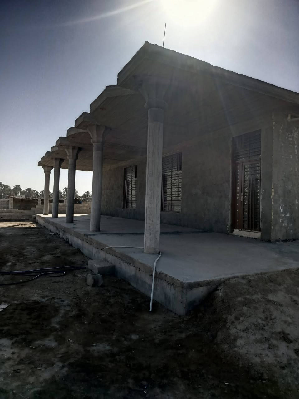 يا الله كاع للبيع 10 دوانم بيهن بيت كبير بناء جديد مع حقل حلال كبير المكان عجرش مقابيل مدرسة الوارثين  الكاع طابو تحويل  متوفر بيها ماء وكهرباء ومولد حي لشراي يخابر ويدلل ***********
