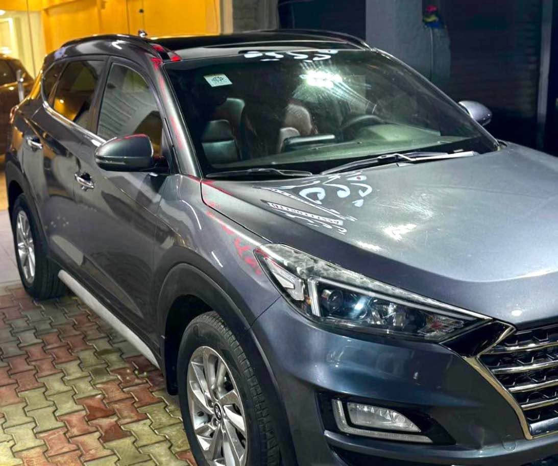 توسان موديل 2019 تربوو 
اعلي فئه عداد ; 110,000 km صيانات توكيل 
فبريكه بل كامل سقف شنطه دواخل بفضل الله العربيه رشه فقط جنبين نظافه علي اللحم  وتم تغير شنبر للماتور ومتاح فحص في اي مكان للاطمئنان عربيه بيتي ولايست معرض معاينه الهرم للاستعلام وتم تنزيل السعر لاني يوجد بعها بعض صيانات  عاديه فون او وتس 
01009264998
01118846597 Colombo, Sri Lanka


**إذا كنت صاحب هذا الإعلان وتريد حذفه لأي سبب، رجاءا أرسل رسالة إلى الدعم الفني**