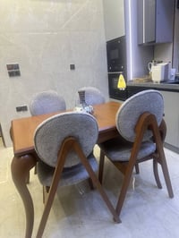 ميز طعام • استعمال كلش قليل • الاعظمية