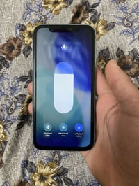 ايفون 11 • ١٢٨ • بطارية ٨٠%