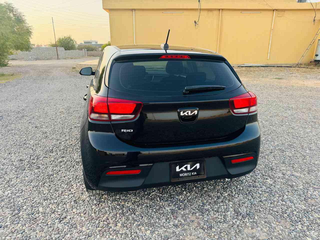 كيا ريو هاش باك موديل 2023
لون اسود ماشية 26 
نينوى معوقين دولي باقي سنتين تصير حرة شرط الوكالة
نظافة فووول 
سيارة عائلية اقتصادية حيل 
ما ناقصها أي شيء جاهزة 
كلها شركة 
ضررها بونيد مبدل جديد 
وبارد خفيف برأس الچامرلغ
بدون دواخل شرط 
السعر 110$ 
المكان :- الشرقاط 
الاتصال عالارقام 
***********
***********
