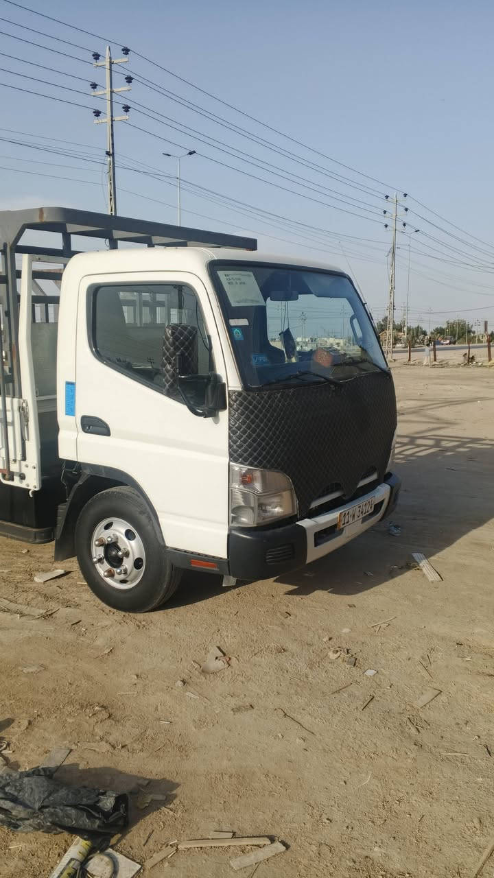 للبيع سياره كنتر موديل 23 سياره اتخبل مدوشمه كامله مناقصه برغي السياره سعرها 270وبيه مجال للشراي فقط موشراي لاتعبنه رجان فقره ترهم مراوس بكيه فحل حسب القناعه تايرات ابلااد جوبلس رقم صاحب السياره,,,***********
