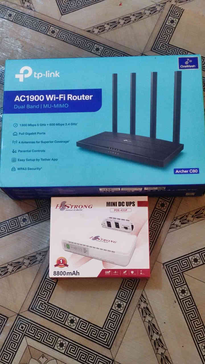 راوترC80 نظيف جدا استخدام شخصي ما في اي نقف مع يو بي اس نظيف جدا مكاني بابل الهاشميه للتواصل موجود خاص او هذا رقمي ***********

🔥 للبيع راوتر TP-Link Archer C80 🔥
📶 مزدوج 2.4G و5G
📡 4 هوائيات قوية تغطية ممتازة
🚀 منافذ جيجابت سرعة وثبات
📱 يشتغل ويا كل الشبكات وإعداده سهل
📍 مناسب للبيت والمكاتب هاشمية, بابل
