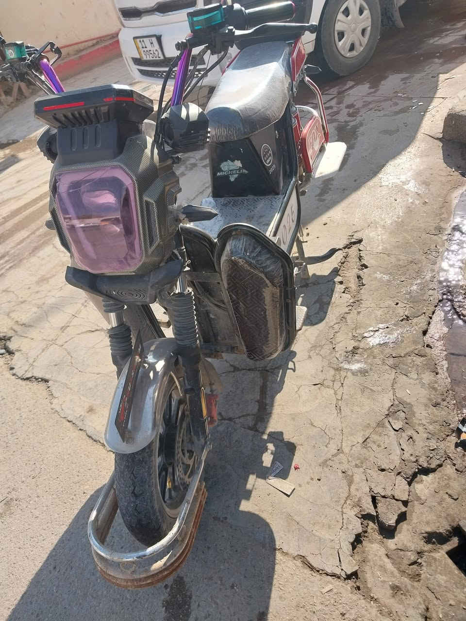 للبيع ماطور شحن ٢٠٢٥. بطاريات نظيفه ٦ بطاريات السعر 530 بي مجال قليل ***********
