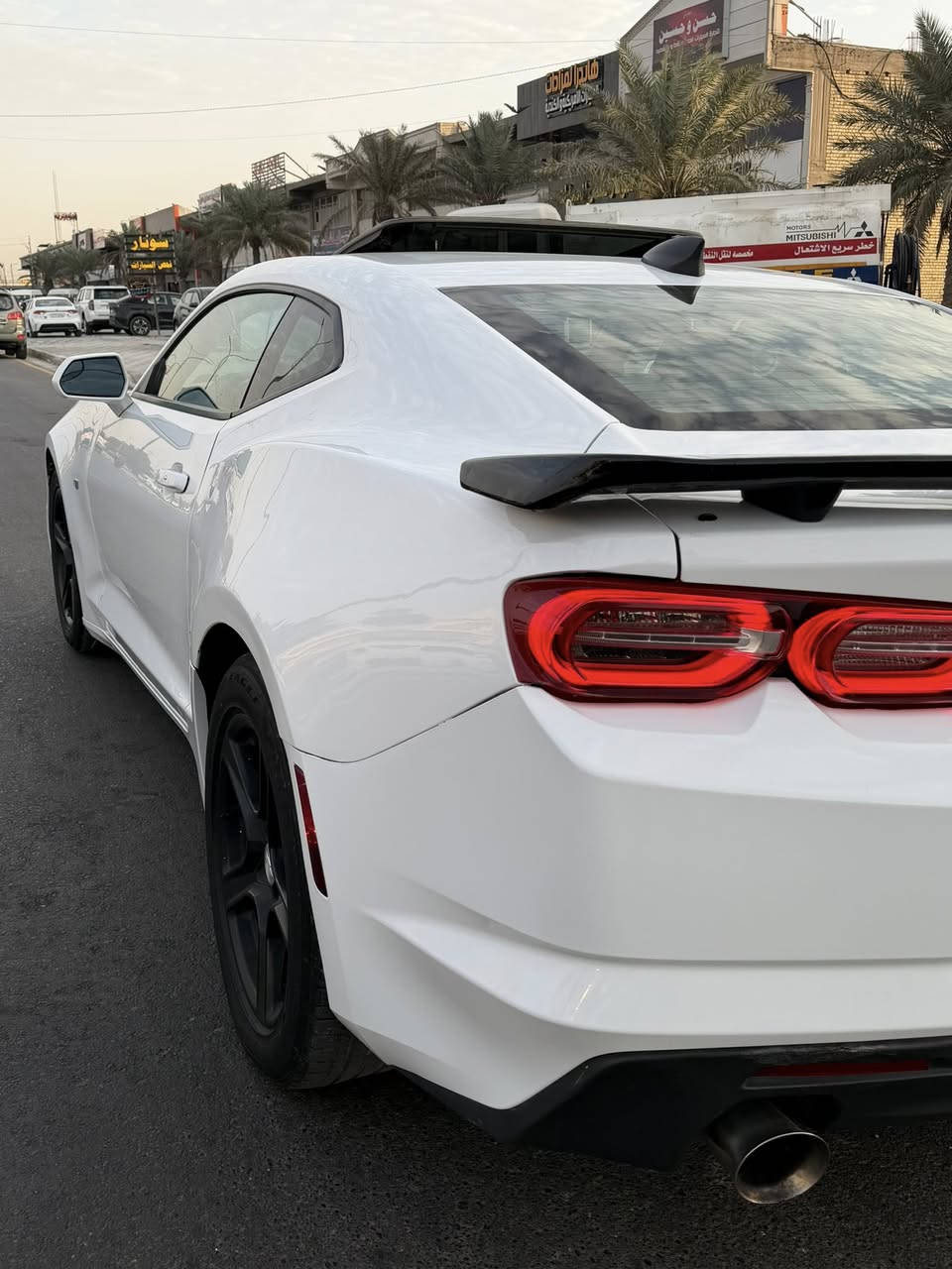 السلام عليكم كمارو 2023 فول مواصفات 1/1 رقم بغداد انگليزي السعر ( 158$ ) مكانها بغداد ***********سياره وارد امريكي حادث جاملغ خلفي وجنطه بدون دواخل محرك 2000 تيربو مكفول موصفات / فتحه سقف / بصمه تشغيل / كشنات كهرباء مال السايق والبصفه / شاشه جبيره / كشنات حضن تدفئه + تبريد 
سياره جاهزه مابيها نقص ماشيه 28 mi سياره بعدها بحاله الوكاله 
الشراي يتصل
