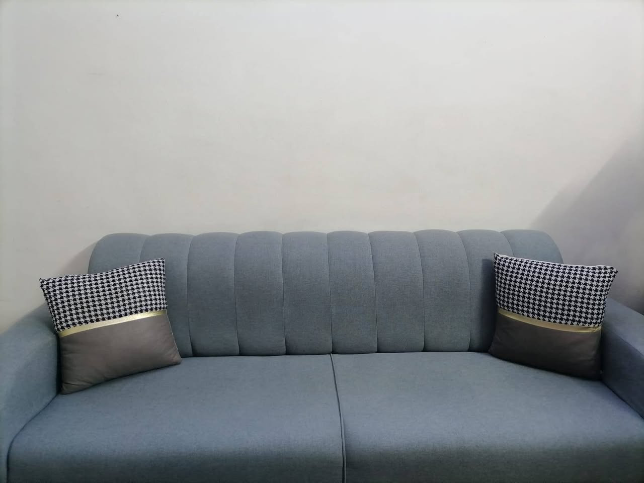 السلام عليكم تخم عراقي للبيع درجة اولى سعرة 450 وبي مجال 
*********** مكاني النجف حي العدالة
