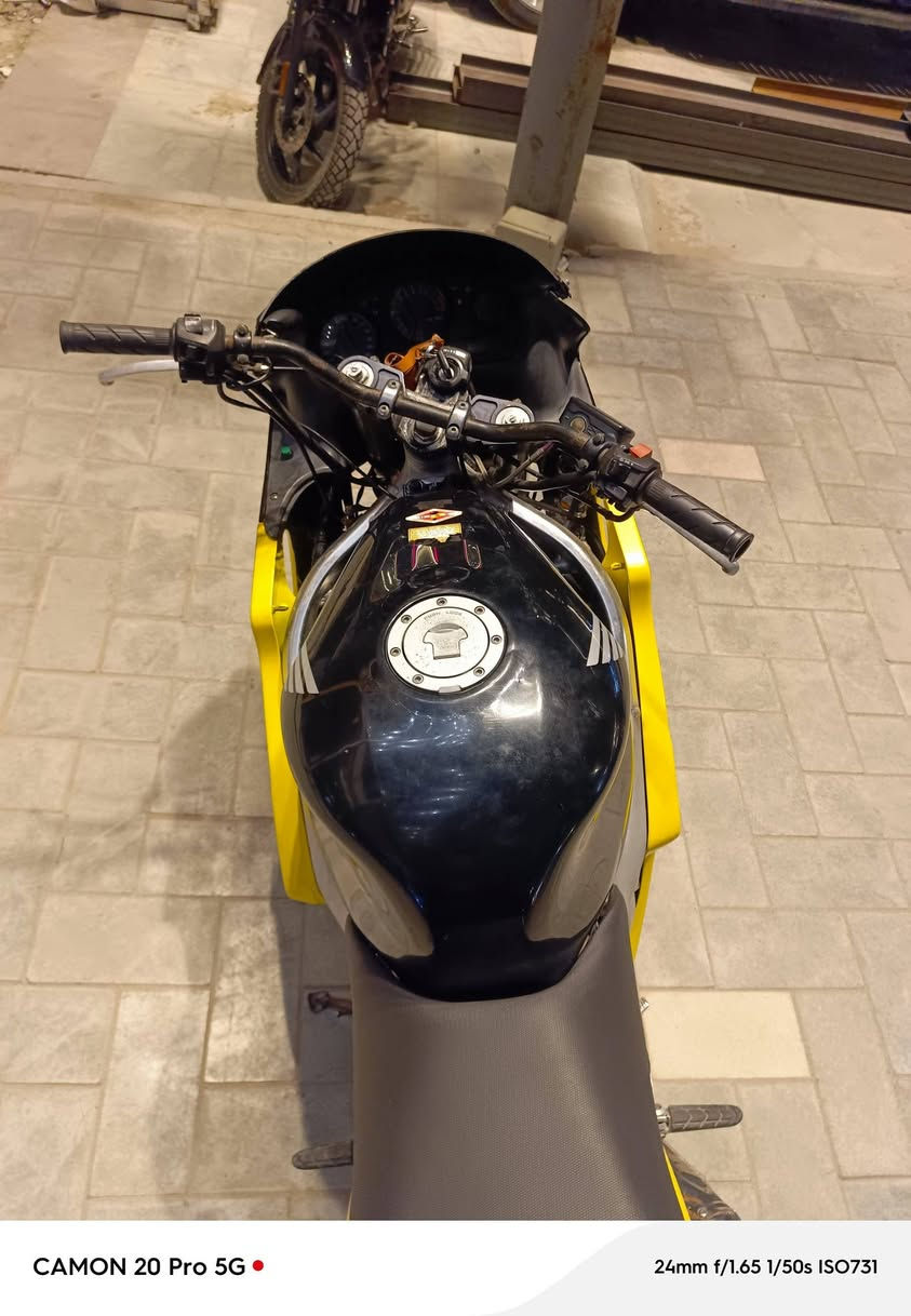 السلام عليكم من رخصت الأدمن للبيع CBR600F4 گمرگ مدفوع لوك لوك ترايك من بغداد لسليمانية لسعر 20 بل عراقي 3 ملايين والله العظيم دراجة كلش قوية و حلوة و شايف كللخير لياخذهة عنواني بغداد المنصور رقمي ***********
