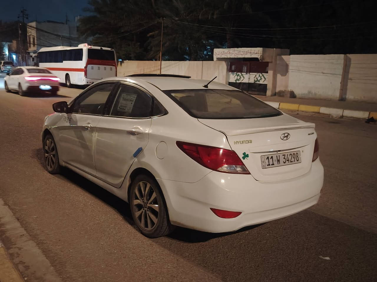 سلام عليكم سياره نوع اكسنت 2016خليجي فول مواصفات فتحه شاشه كامره حساسات امامي خلفي تحكم ستيرن جهتين بيه مكانات كلير العنوان كربلاء السعر 87بيه مجال رقم*********** الهاتف
