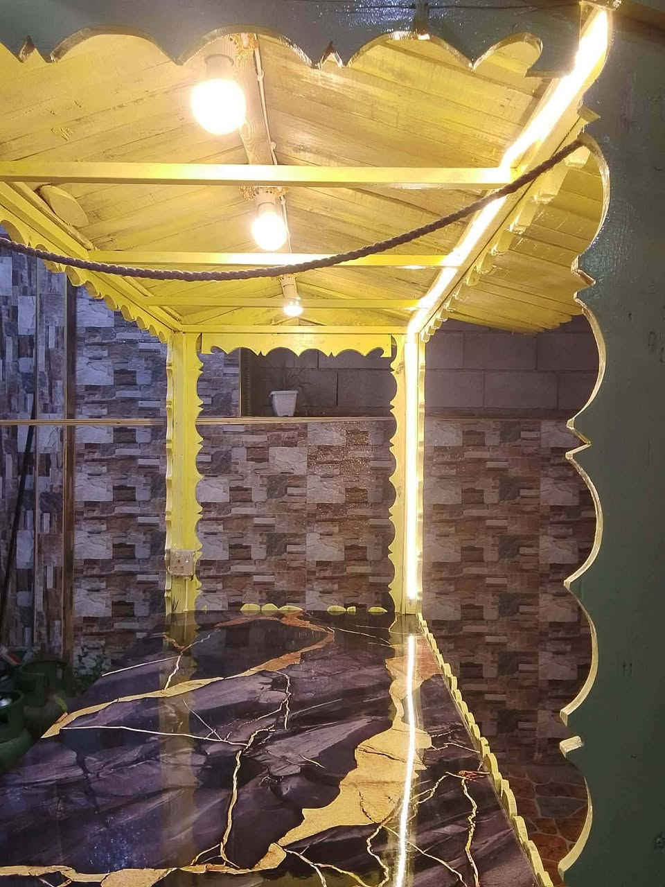 الي أصحاب  المشاريع الصغيره
عربانه عصاير بلصيف
وترهم بلشتا باجلا او بكيفك شضيف ضيف بيها مكان جدر واضح بلصور نضيفه ومرتبه 
موقعها موصل  

300الف طالب عليها
بيها مجال


**إذا كنت صاحب هذا الإعلان وتريد حذفه لأي سبب، رجاءا أرسل رسالة إلى الدعم الفني**