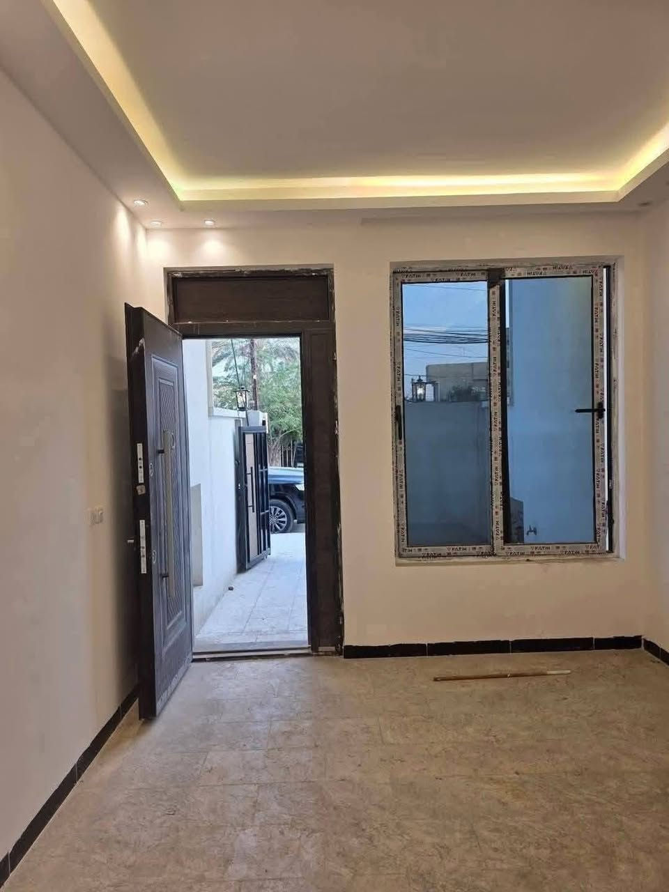 السلام عليكم
يعلن #مكتب_حمورابي _للعقار

تونات مساحة الواحد 100 متر للبيع واجهة 4 مدخلين

 كل دار يحتوي على هول صالة منور

 غرف نوم عدد3

مطبخ+خدمات عدد2

حي الجهاد ديوان المخابرات

للاستفسار ☎️*********** واتساب

نستقبل كافة العقارات مناطق حي الجهاد
