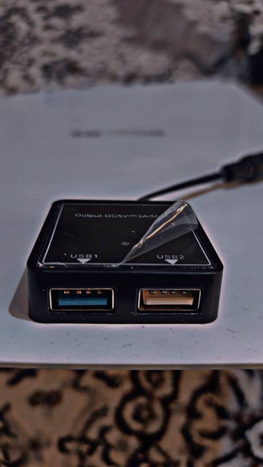 طاقەشەمسی دوو پەناڵی ١٢ ڤۆڵتی ئەسڵی کامل ئەشیا  بەس پاتری گەرەکە ،  راستەو خۆ دەرچەی چوار یوئیسبی هەیە  بۆ شەحنی موبایل  چەتاڵی سەیارەی لەگەڵە و پاتری ١٢ ڤۆڵت شەحن ئەکات  . شوێن ڕانیە *********** رانية, السليمانية
