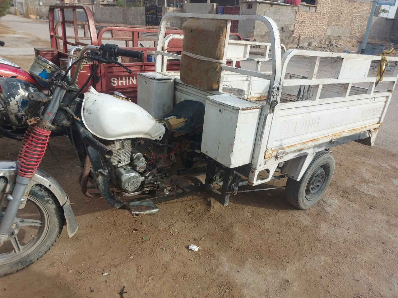 السلام عليكم ستوته للبيع موديل 12 سعر 600---***********
