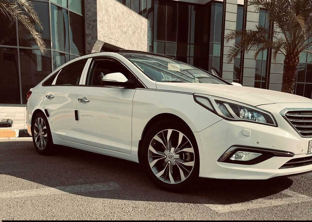 سوناتا 2015 فول مواصفات vip مكفوله كفاله عامه ماشيه 91 مكان السياره الديوانية ***********
