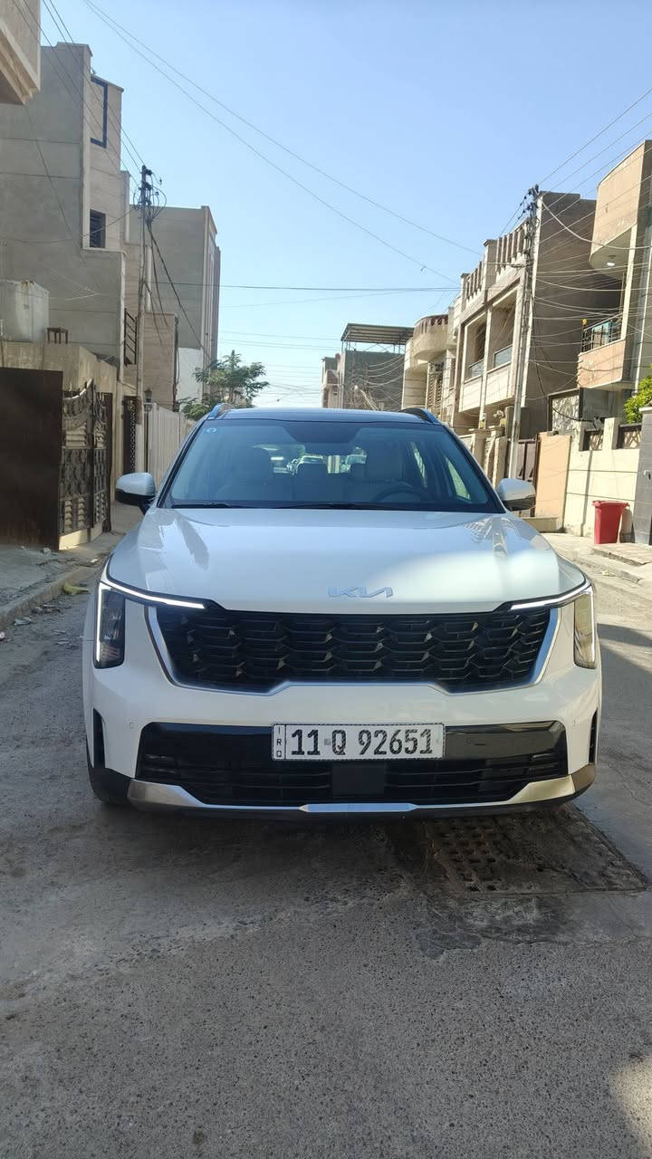 سلام عليكم 
كيا سورنتو 2025
رقم بغداد 
فول مواصفات سته سلندر 
ماشيه 39000الف
سعر 32000الف بيه مجال 
اتصال ***********
