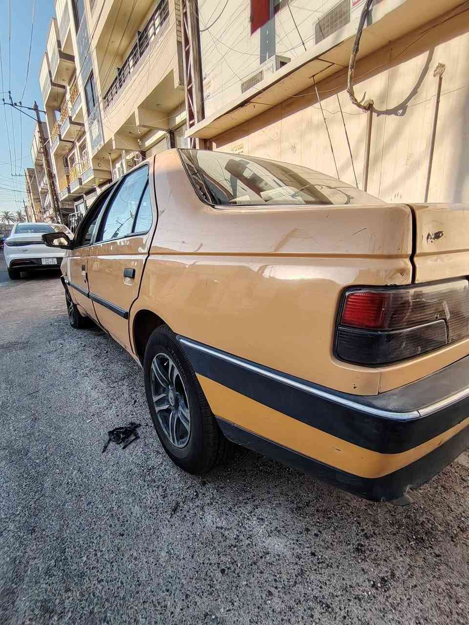 السلام عليكم
بيجو GLX - 405 -2012
للبيع ٱو المراوس
مكينه كير كلج جديد
تخم تاير جديد
دواخل جدد
نقصها حداديه شوية تعبانه وجامه باب السائق
للاستفسار ***********
رقم، بغداد مصفره هيئه ومرور
