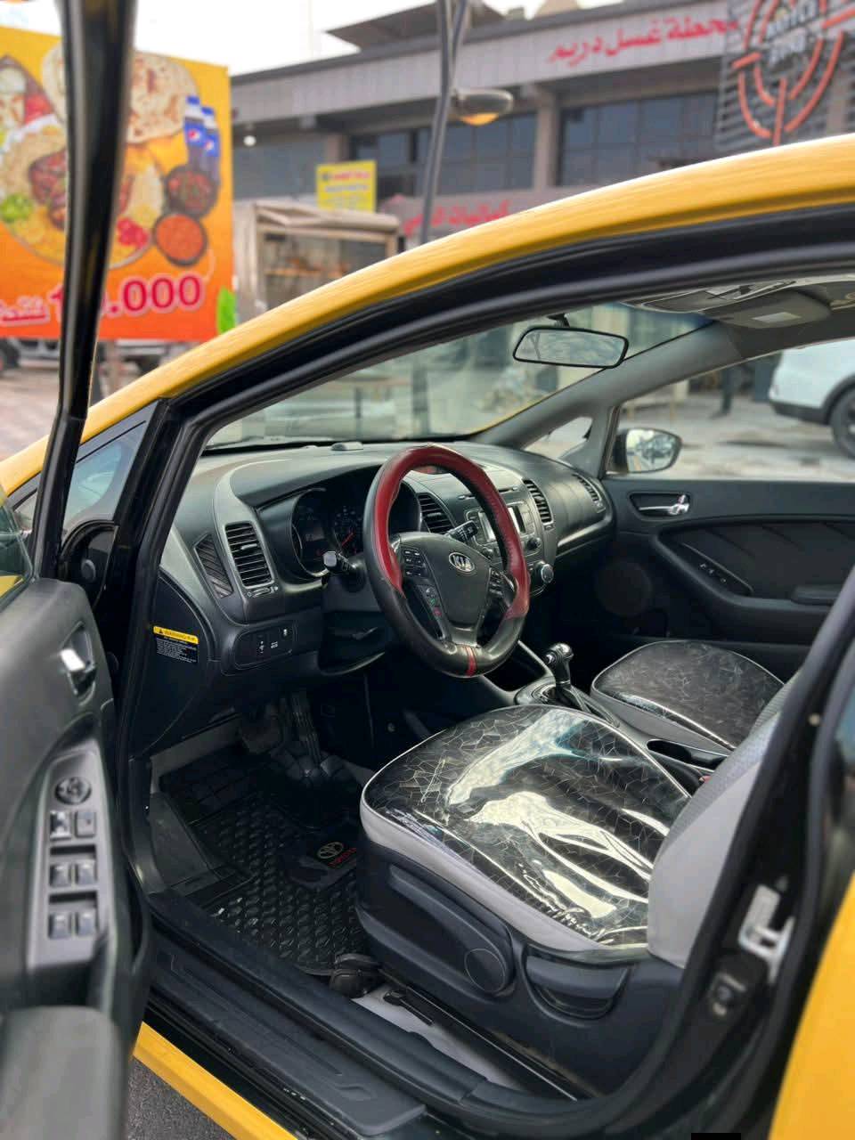 السلام عليكم كيا فورتي موديل 2016السياره أمريكيه حادث السياره جاملغ الامامي اليمن وباب وصور الحادث مرفقه بدون دواخل  بدون السعررر(١١٠) ***********السياره ما مشتغله تكسي اشاير بل مري تخم تاير جدد محرك١٨٠٠ دوش  كير ومحرك مكفولات تبريد وتدفئة شغالات تبريد ثلج ودسمه عامه  رقم الانگليزي بأسمي مشروع وطني ثاني يوم تحويل هزه جديده الشراي يتصل مكان سياره بغداد((صور الحادث مرفقه بالمنشور))