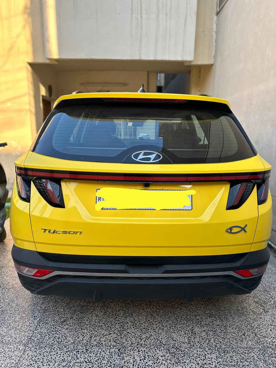 هونداي توسان 2022
• الفئة: GDI – فل أوبشن
 • المحرك: 4 سلندر – 2500 سي سي
 • الممشى: 27,000 كم (حقيقي)
 • الاستيراد: أمريكا
 • الصبغ: صبغ عام بأمريكا فقط
 • الحوادث: خالية من الحوادث
 • القطع: لم يتم تبديل أي قطعة
 • الداخل: قماش
 • المقاعد: 5 ركاب
 • التسجيل: بغداد خصوصي
للاستفسار *********** اتصال فقط
