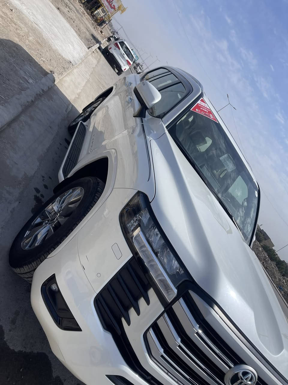 لاندكروز مديل 24
كامله مكمله فول 
ساز السياره
رقم بغداد مميز
ام الضمان 
سعره 68 وبيه مجال
رقمي ***********
