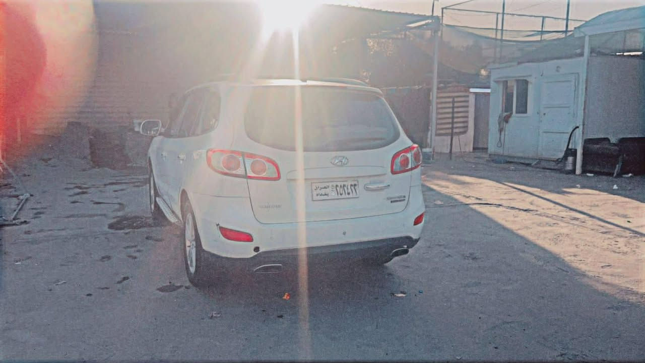 سنتافيا ٢٠١٠ 
فول مواصفات 
لفتحة 
مصبوغة عام 
فتحة 
مري شفط 
كشن كهرباء
٦ سلندر
حساس خلفي 
شاشة 
مصلحة 
مناقصهة اي شي
مكاني بغداد السعر ١٠٠ $ مئه ورقة وبيهة مجال 
***********
