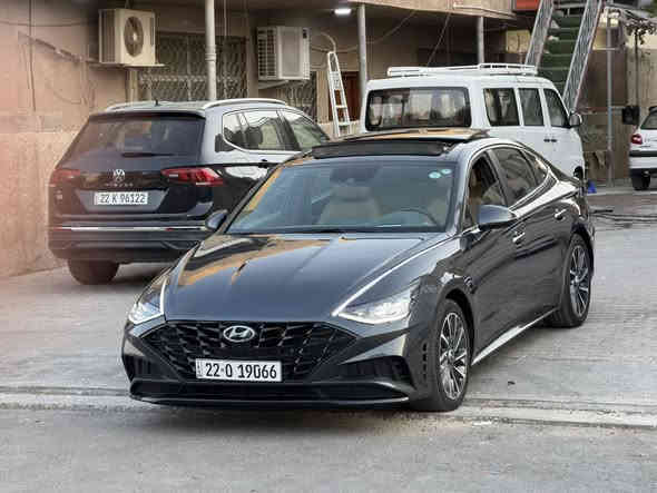 -
سوناتا موديل 2023 فئة لمتدد فول الفول
اعلى فئة بالسوناتا--بدون ايرباك بدون دواخل
ربع البنيد صبغ بيها فقط ليبل واحد كلها
  شنو ابالك بيها مواصفات
اوتو بارك تتقدم وترجع بالريمونت 
رقم اربيل  تحويل وكالة حاضر حجم المحرك 1600تيربو  صاروخ 🚀 
السايره دخول جديد ماشيه (24   الف))
1- بصمة ابواب لمس + تشغيل + صندوق
2- بانوراما ( فتحة سقف ) + بردة سقف كهربائي 
3- دشبول دجتال متغير 3 الوان
4- كشنات كنتارا حضن  
5- كشن كهرباء  2 امامي 
6- كشنات تدفئة تبريد
7- خزن 128 كيكا + ( android auto + apple car play)
8- 4 رادرات امامي وخلفي وجانبي + توقف تلقائي
9- اشاير في المري + نفطة عمياء في المري
10- انارة داخلية مركزيه 13 لون بلادي بيبان ودشبول
11- شاشة الحجم الكبير 12 انج + تحكم عام على السياره
12- سستم صوت BOSE الصوت 12 سماعة و دمام 2
13- لايت امامي 4 عدسات LED بكلايتات لد
14- هاندبريك بصمه + اوتو هولد للتوقف في الازدحامات
15- شاحنة طوارئ شحن سريع
16- منفذ USB امامي خلفي 
17- شفتات في الاستيرن كير ( تبترونك رياضي )
18- نظام المساعده على الاصطفاف
19- نظام الترحيب عنده الاقتراب داخل وخارج السياره
20- ويل سبورت N حجم 19 
21- 4 وضعيات قياده + تغير اللون في الدشبول 
22- نظام تحديد المسار 
23- مثبت سرعه 
24- نظام مستشعرات في الباب من تنفتح الباب تتوقف السياره 
25- تبريد السياره بيانو 
26- كيجات الكتورنية
27- كير 8 نمر دبل گلج
28-  خمس كامرات
السيارة مكانها بغداد الكرخ حي الجهاد الاطباء 
اي استفسار الاتصال على الارقام
 غير متواجد على فيس فقط واتساب
سعرها 198   ورقة  
--
***********  
واتساب او الاتصال عالرقم
