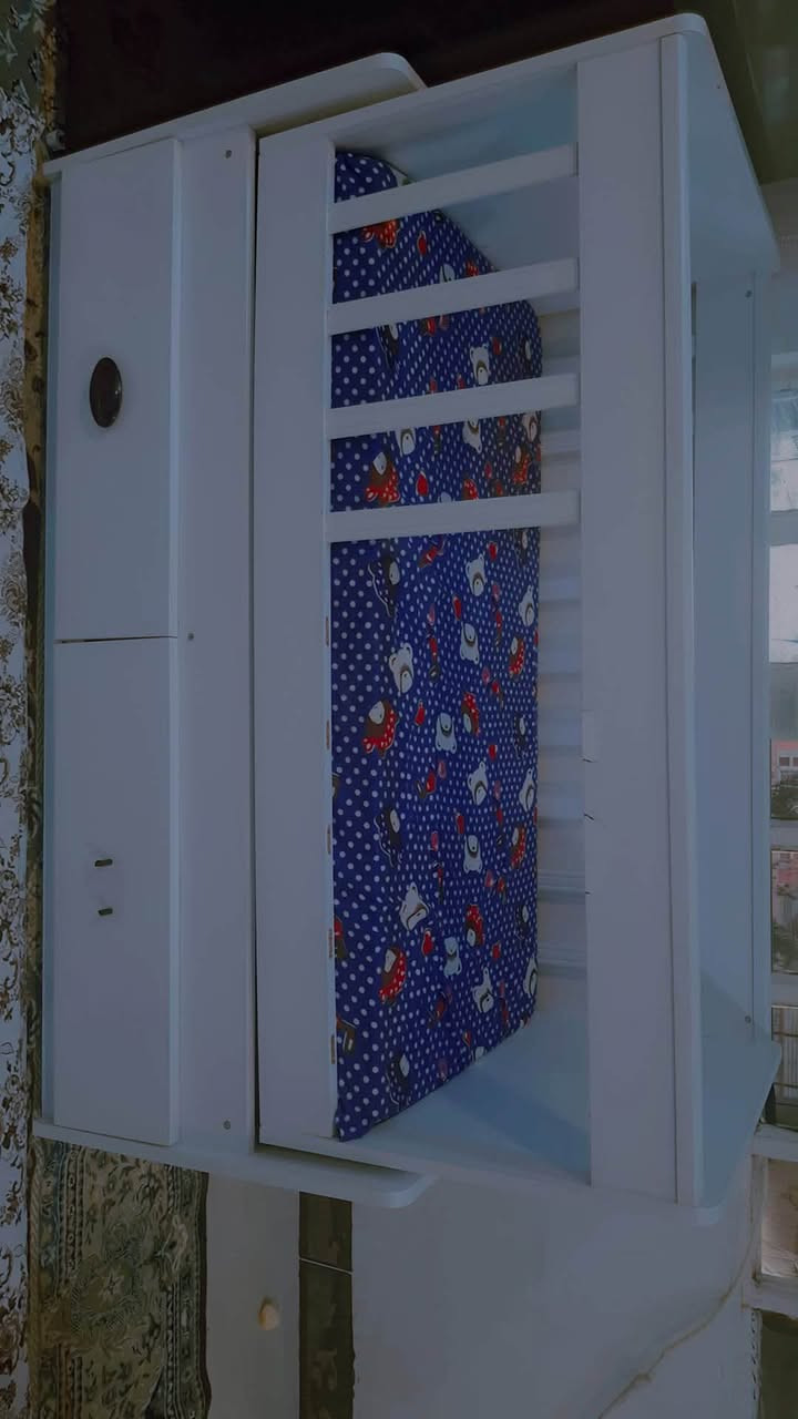 تخت طفل نضيف كامل.. سعر 55.. 
... عنوان حي الصديق موصل 💎


**إذا كنت صاحب هذا الإعلان وتريد حذفه لأي سبب، رجاءا أرسل رسالة إلى الدعم الفني**