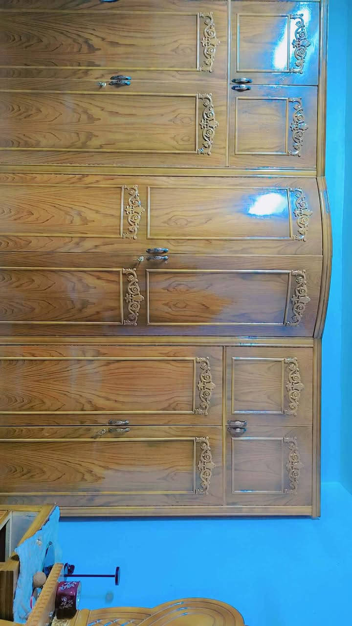 غرفة اخشاب تفاصيل خاص

سعر مليون وربع قفل جديده 

رقم هاتف وتساب او اتصال***********
