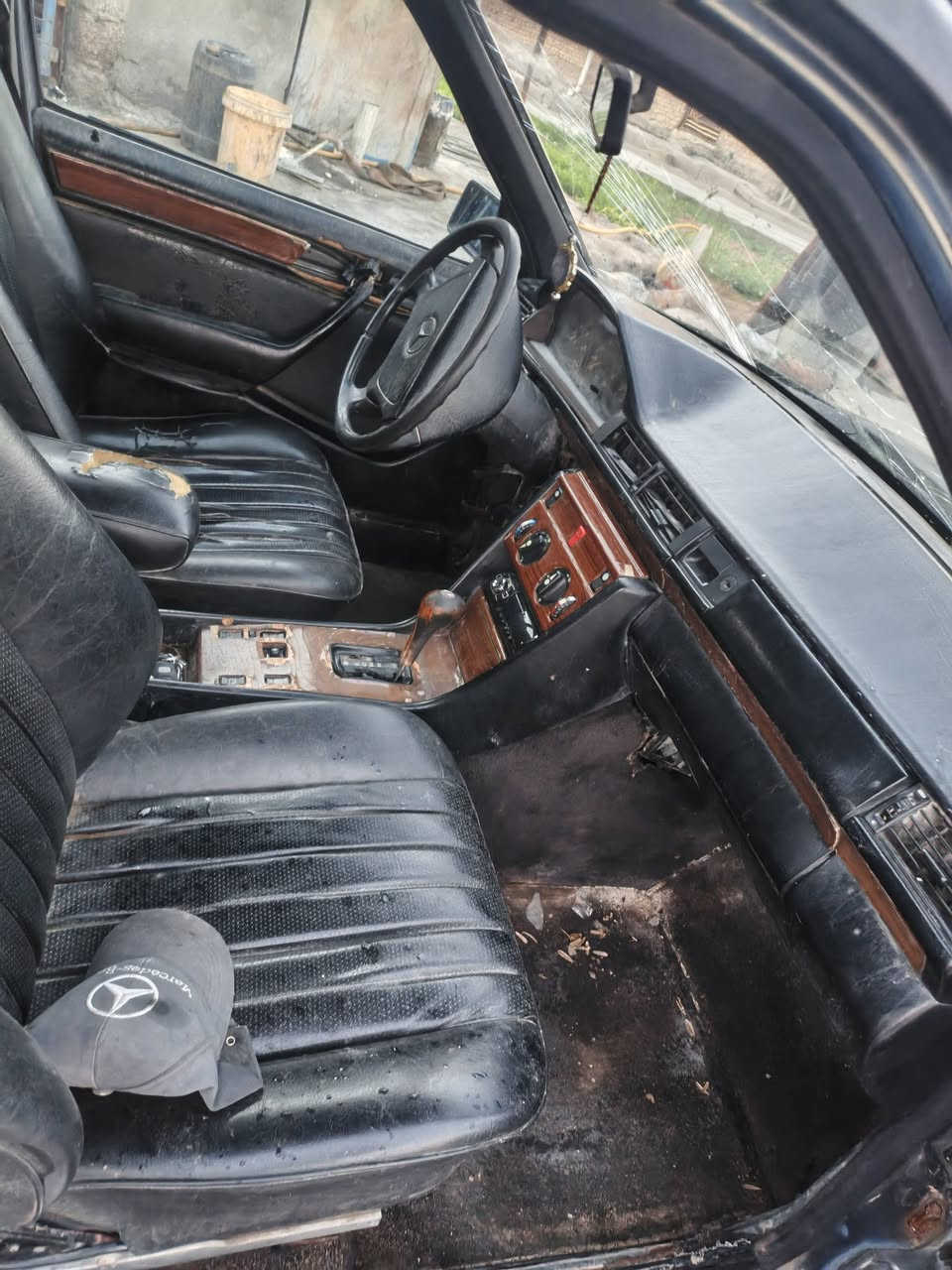 للبيع مرسيدس دب موديل 90 مكينه وكير فيفيتي جدد كهربائيات كلها شغاله سنويه مجدده لل28 تحويل مباشر السعر 27وبيها مجال بصيط مكاني ذي قار قضاء الفجر ***********

