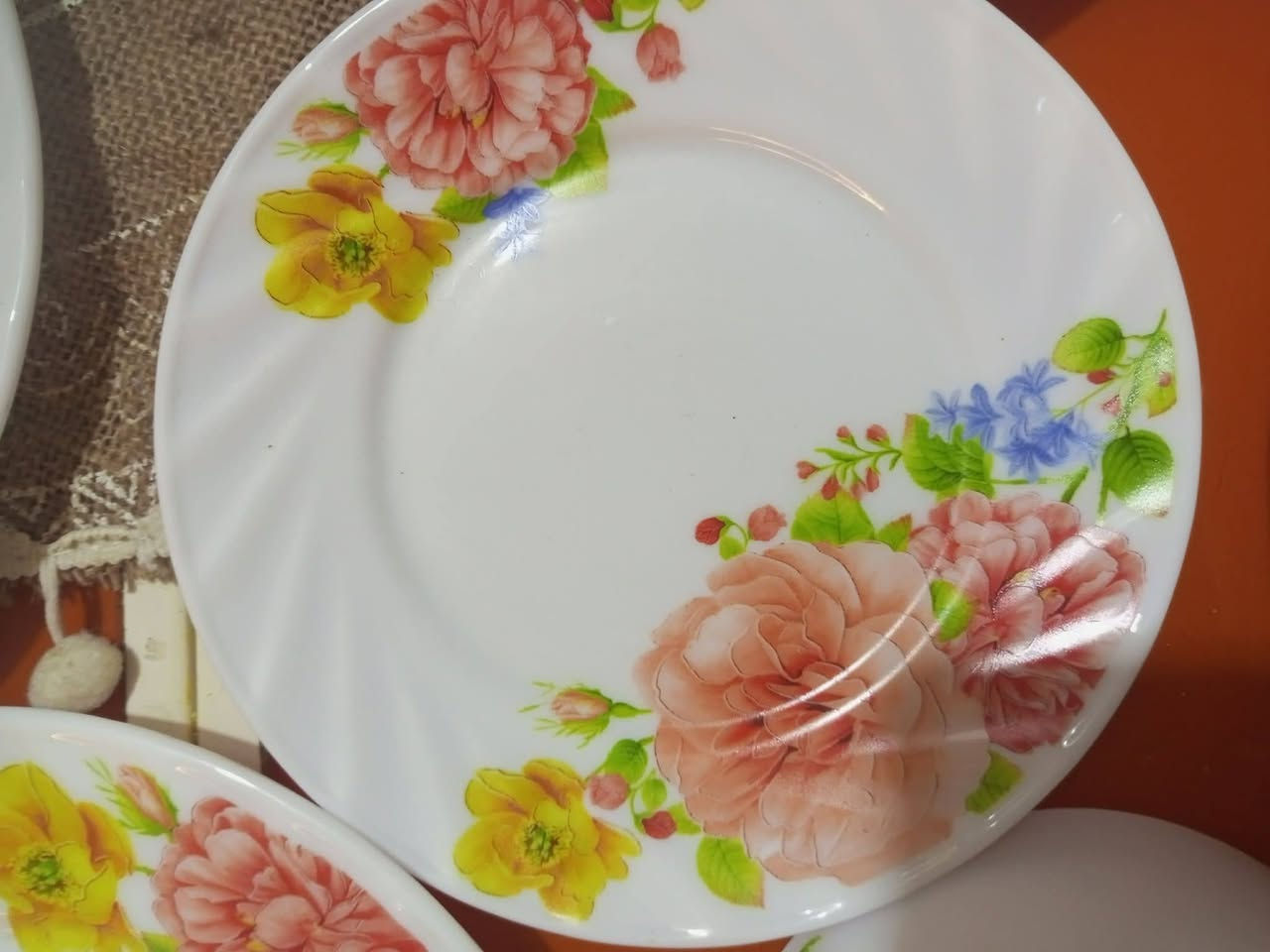 سيت رويال ٢٣قطعه غير مستعمل
السعر ٣٥ الف. انسب السعار


**إذا كنت صاحب هذا الإعلان وتريد حذفه لأي سبب، رجاءا أرسل رسالة إلى الدعم الفني**