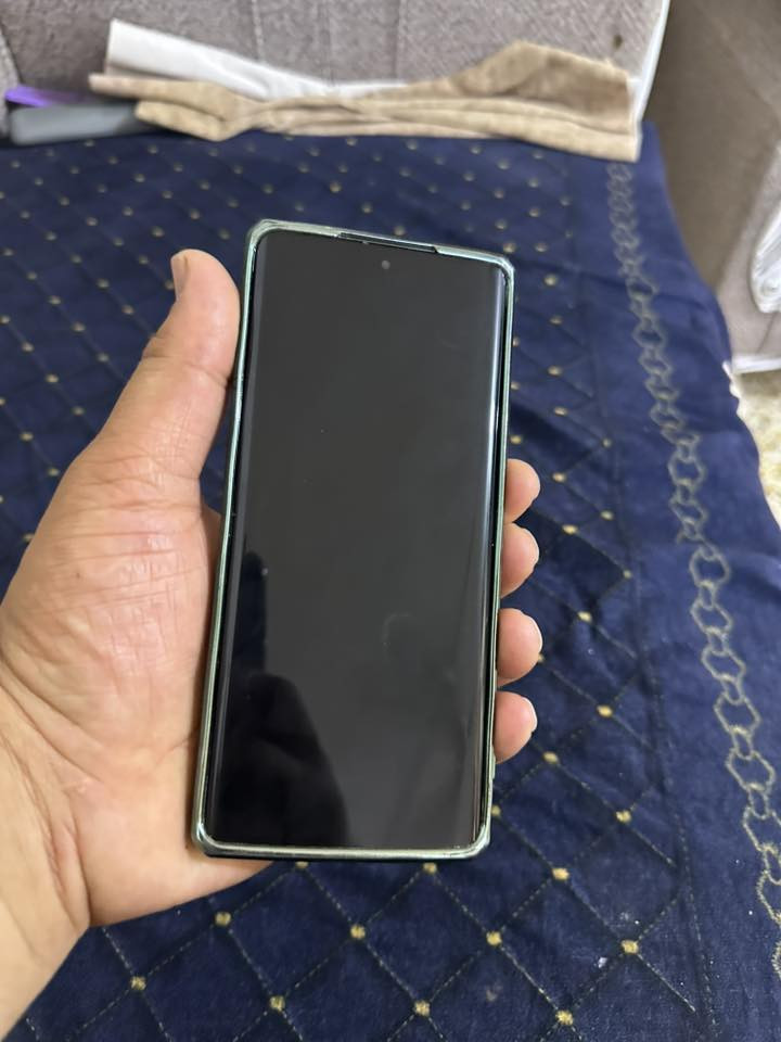 انفنكس نوت 40 برو ذاكره 256 الضرر فقط هاي النقطه السوده يم الكامرا ومماثره ابد
السعر 150 

مكاني حله طهمازيه 

***********
