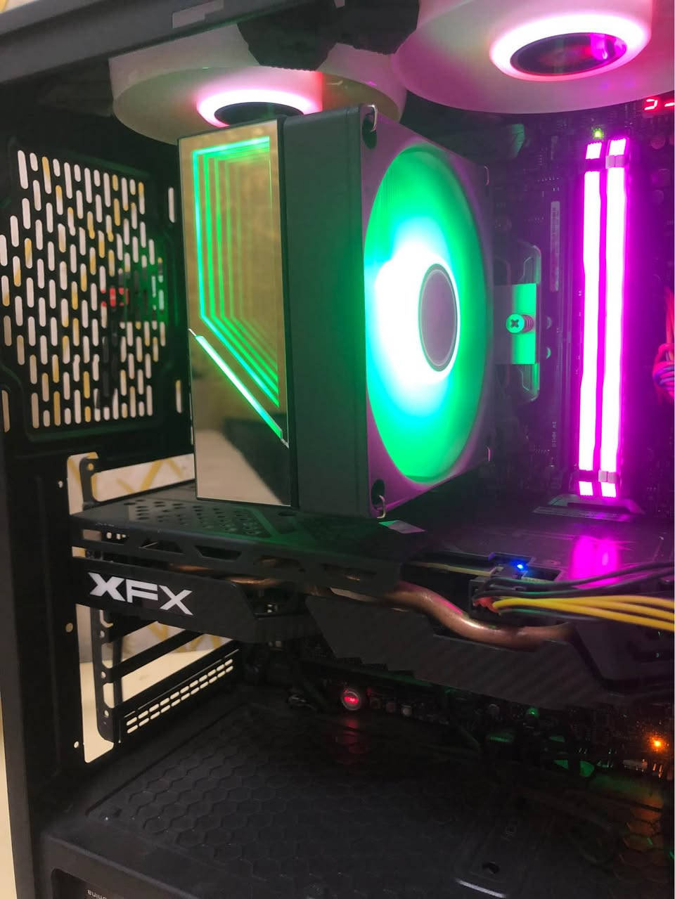 السلام عليكم 😊
Pc
معالج ryzen 7 1700
رام 16 ddr4 Corsair rgp
مازربورد rog crosshair vi hero
كرت شاشه XFX 580 8g 
هارد 512 ssd sata TEAMGROUP
بورسبلاي 500w warrior
مع قطعه wifi 6 fenvi
كيس نوع فانتك 3 fan rgp
مستخدم قليل شرط الفحص 
السعر 520 الف  قفل  

مكاني دهوك توصيل متوفر بغداد, العراق


**إذا كنت صاحب هذا الإعلان وتريد حذفه لأي سبب، رجاءا أرسل رسالة إلى الدعم الفني**