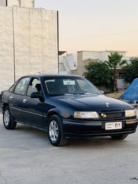 أوبل فيكترا • ١٩٩٠ • لوحة أربيل