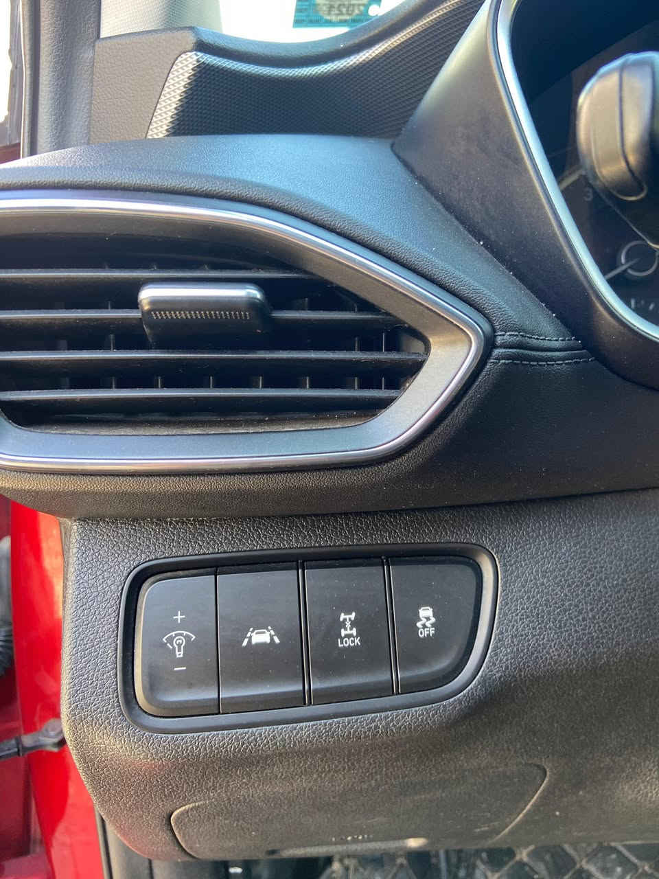 سنتافي ذي قار موديل 2020
محرك 2400 , مشروع وطني بإسمي ، ٥ راكب 
فور ويل AWD ، مانع انزلاق 
نظام القيادة في المنحدرات DBC ، سايد بريك كهربائي 
توقف ذاتي Auto stop ، نظام Auto hold للقيادة في الازدحام رادار امامي مع تنبيه وتوقف ذاتي عند الاقتراب
تحكم متكامل في الاستيرن، كاميرا دوراة ، شاشة حجم كبير 
السيارة وارد امريكي الحادث جامع امامي ايمن وايسر وبنيد
السيارة ماشية 99 الف ميل
السيارة بصورة عامة بحالة جيدة جدا .. استخدام موظف 
السعر17,000 ( 170 ورقة ) 

واتساب ***********
