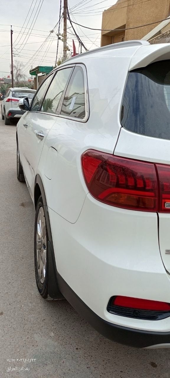 السلام عليكم 
للبيع كيا سورنتو 2020 (خليجي ) رقم بغداد  الماني الجديد
سياره مكفوله كفاله عامه من  عدا بارد الباب الأمامي عكس السايق شي قليل ممبين 
ماشية 132 قابلة للزياده
1_بصمه ابواب
2_محرك 6سلندر
3_نفكيتر ماوس جي بي اس خرائط
4_حساسات امامي خلفي 
5_اللايت زنون 
7_شاشه اصليه
8_كامره اصليه دواره 
9_كراسي 2 كهرباء
10_ 3قطع تبريد
11_لد امامي مع تشغيل 
12_كروز مثبت سرعه
13_تحكمات ستيرن
14_سبعه راكب 
15_ويل كب نيكل
16_بصمه تشغيل وابواب
17_كير 8 نمر 
18_ترحيب 
19_كشنات جلد
20_جنطه كهربائية ذكيهً
 (الفتح عند الاقتراب)
21_مري شفط اشاره بل مري
22_بردات ابلادية
23_اربع انظمه قياده smart.  Cimfort.  eco.  sport
24_كشافات ضباب
26_لايت زنون عالي وناصي 
26500$ وبيها مجال
السياره بأسمي وتحويل ثاني يوم الاتصال و الاستفسار ***********

