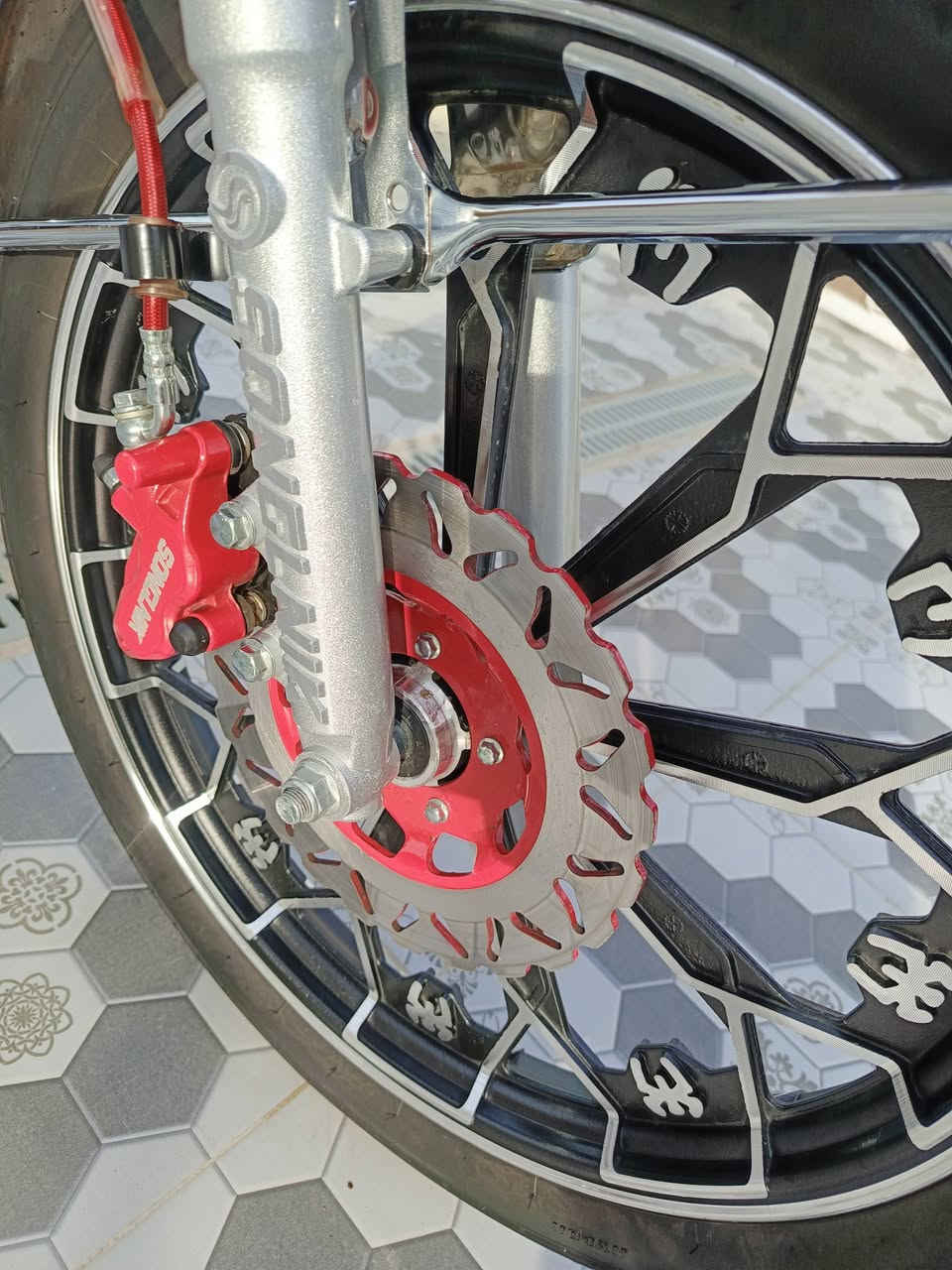 سلام عليكم دراجه للبيع 2025محرك سيبي اف مانع هتزاز فول نعومه
اوراق سكنر تشغيل بصمه للتصال ‏‪***********‬‏
سعر 825 وبيه مجال بسيط مكان بابل جبله
