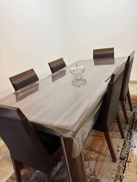 ميز طعام تركي • ٦ كراسي • نظيف جداً