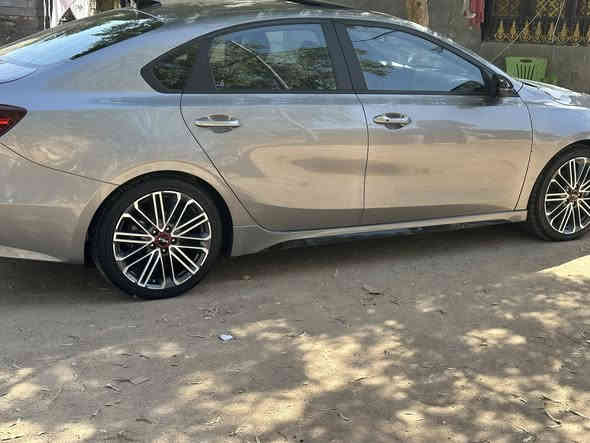 للبيع كيه فورتي 2023
Gt.  فول مواصفات.
بدون حادث طرف البنيد بارد فقط 
والباقي مكفول 
حره رقم بغداد
(كير  عادي )ست نمر 
مكينه 1600تيربو
ماشيه 44000
بصمه        
فتحه 
لد امامي +خلفي 
ويل كب حجم 18
كشنات جلد 
وبعد بيها هواي مواصفات 
السعر 155 $
***********
***********
