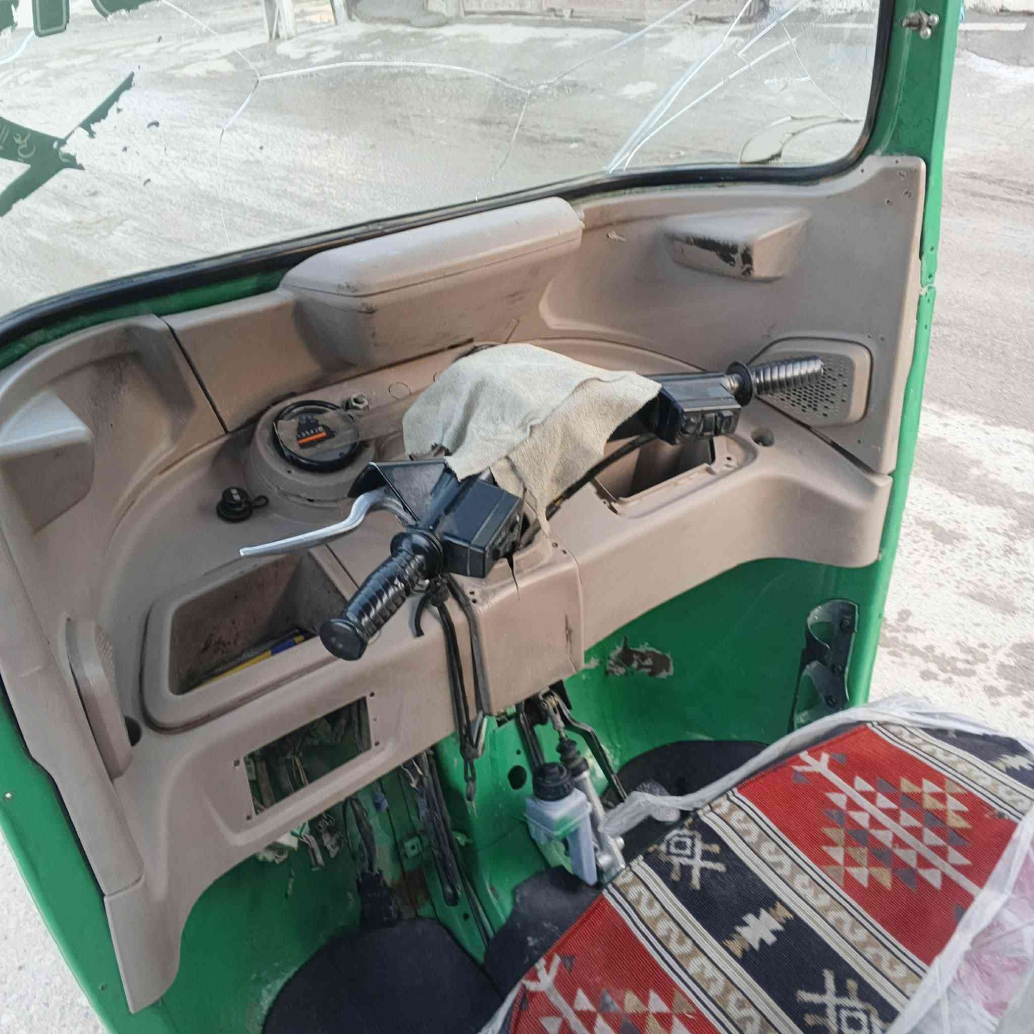 سلام عليكم مديل ٢٢ ارواق غبور القلم مصبوغ عام مكينه مفتوحه سعره ٦٥٠٠ وبيه مجال  مكلف بل نشر وهذه رقم راعيه*********** تكتك كلشي موضح بيه
