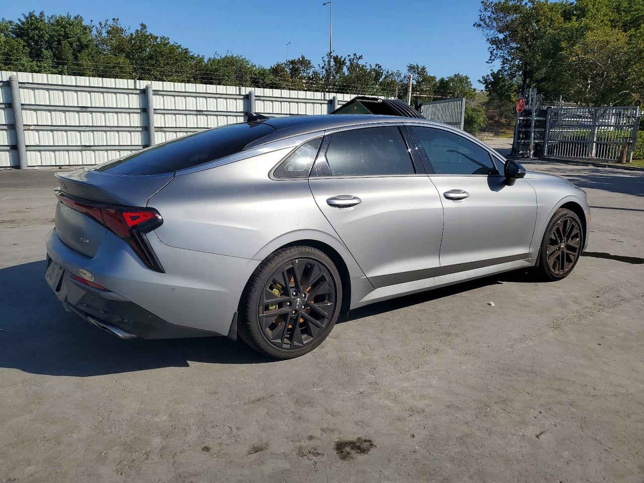 🚨 تنويه مهم
هذه السيارة معروضة في المزاد الأمريكي 🇺🇸
والمزايدة والشراء تتم عن طريق مكتب الباخرة للمزادات 🇮🇶
🔥 تدخل بكتاب الشهداء
───────────────
🚗 نوع السيارة:2025 KIA K5 GT
📅 تاريخ المزاد:الاثنين 02-03-2026
💰 السعر: يتحدد داخل المزاد
📊 الممشى:12309 ميل فعلي
🛠️المحرك: 4 سلندر / 2.5 لتر
───────────────

🔥 مجاناً مجاناً مجاناً
📄 تقرير كارفاكس مجاني بدون أي مقابل
───────────────

🚗 سحب السيارة خلال 24 ساعة من وقت التسديد
💸 حسابات مخفّضة وعمولات أقل من السوق
───────────────

🚢 الشحن متوفر من:
🇺🇸 🇨🇦 جميع الولايات الأمريكية والكندية
➡️ شحن مباشر إلى العراق
➡️ العقبة – جبل علي – ميرسين
───────────────

🛃 تخليص كمركي كامل من ميناء أم قصر
🏔️ تخليص كمركي إلى إقليم كردستان
🇯🇴 شحن مباشر إلى عمّان (العقبة)
🇹🇷 شحن إلى ميناء ميرسين – تركيا
───────────────

🏢 فروع الشركة:
📍 الفرع الأول: بغداد – السيدية – الإعلام
📍 الفرع الثاني: الإمارات العربية المتحدة – الشارقة – الصناعية 4
───────────────

👥 مجموعة البيع والشراء:
https://www.facebook.com/share/g/17pXXBgeeU/?mibextid=wwXIfr

───────────────

🎵 TikTok:
https://www.tiktok.com/@al_bakhera?t=8qGOLioZlVE&_r=1

───────────────

📞 للاستفسار والتواصل:
+9647739115599


**إذا كنت صاحب هذا الإعلان وتريد حذفه لأي سبب، رجاءا أرسل رسالة إلى الدعم الفني**